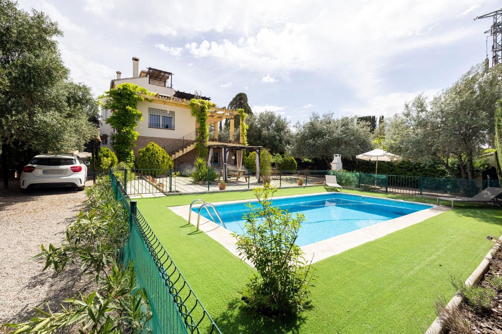 4 soveværelse Villa til salg i Albolote med swimmingpool garage - € 550.000 (Ref: 9004832)