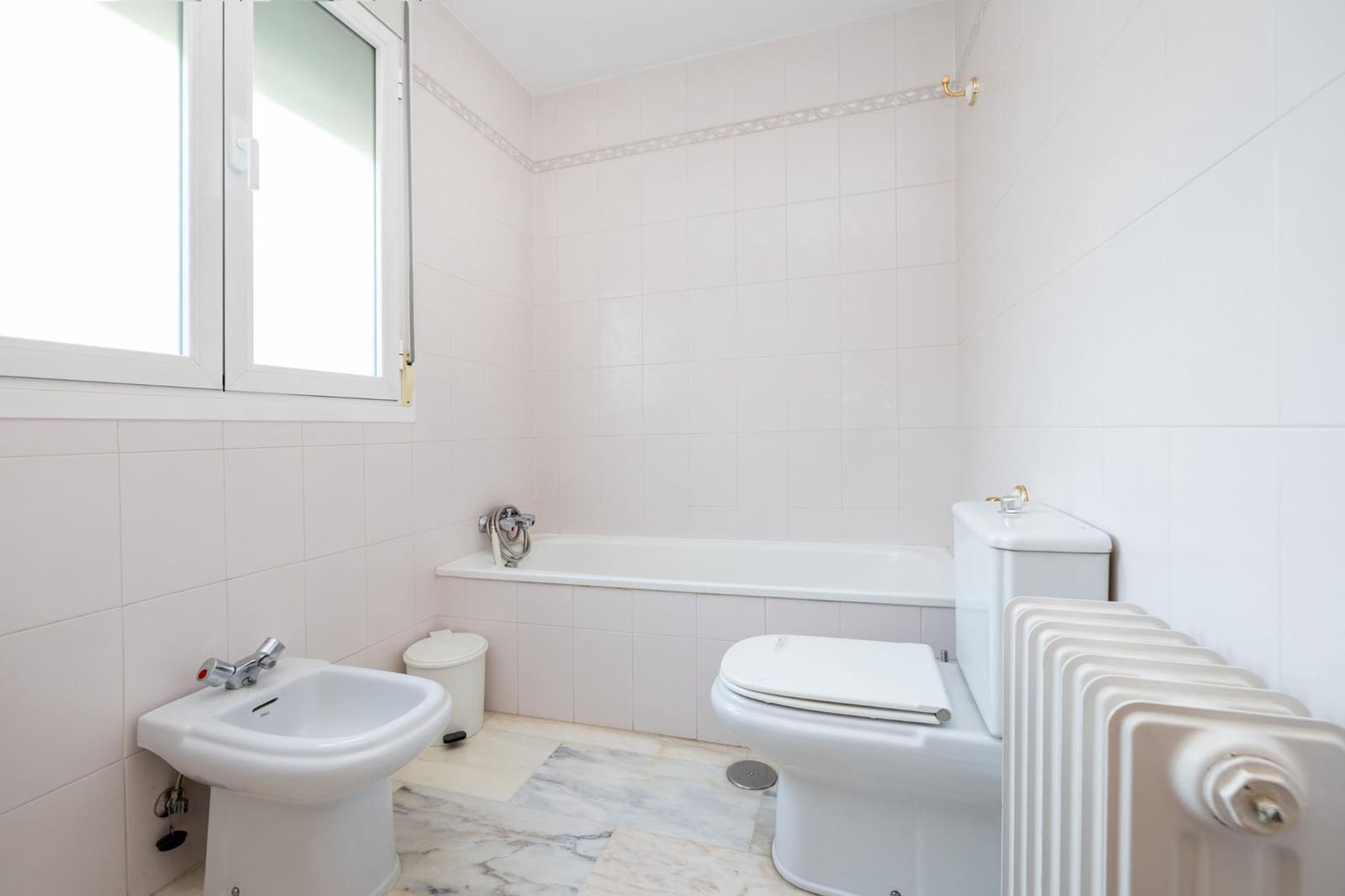 4 soveværelse Villa til salg i Albolote med swimmingpool garage - € 550.000 (Ref: 9004832)