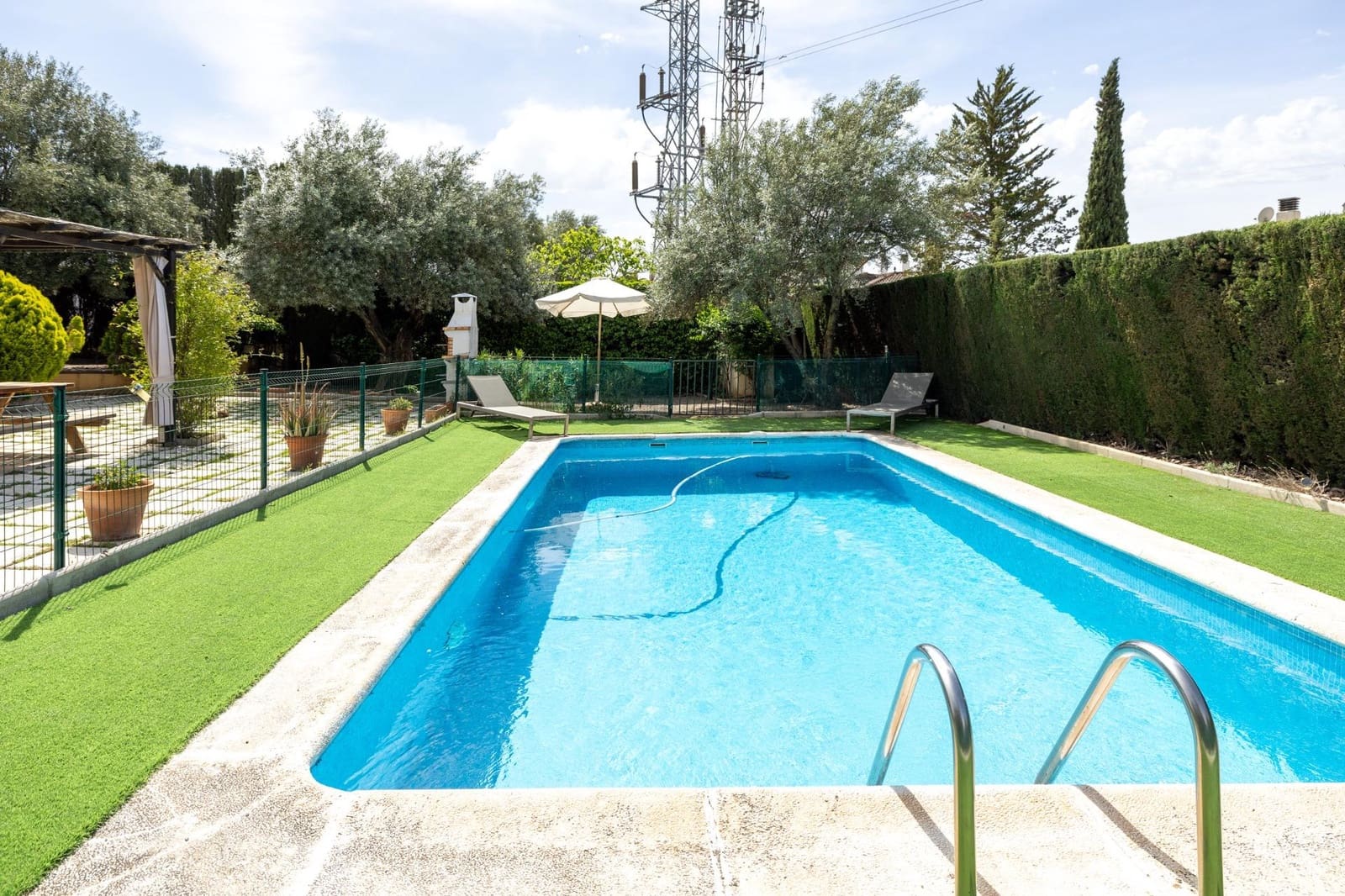 4 soveværelse Villa til salg i Albolote med swimmingpool garage - € 550.000 (Ref: 9004832)