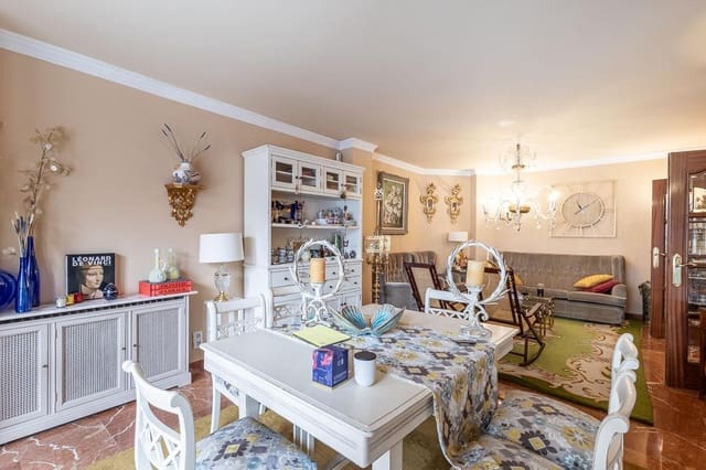 5 soveværelse Lejlighed til salg i Centro, Granada by med garage - € 660.000 (Ref: 9023265)