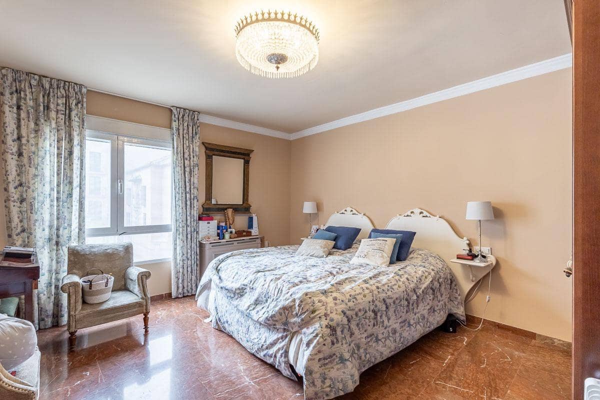 5 sypialnia Mieszkanie na sprzedaż w Miasto Grenada z garażem - 660 000 € (Ref: 9023265)