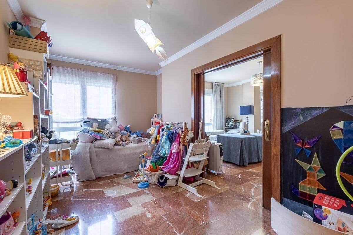 5 sypialnia Mieszkanie na sprzedaż w Miasto Grenada z garażem - 660 000 € (Ref: 9023265)