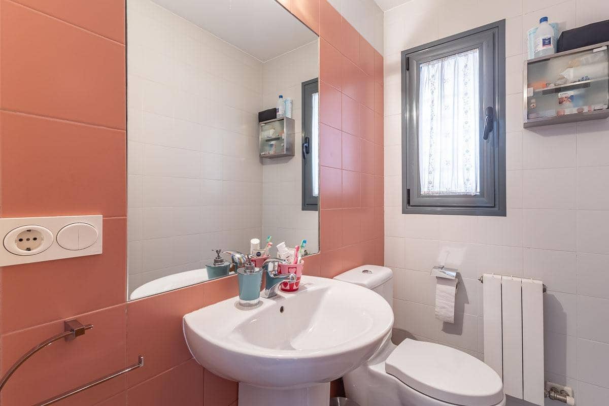 4 soverom Rekkehus til salgs i Armilla med garasje - € 405 000 (Ref: 9029528)