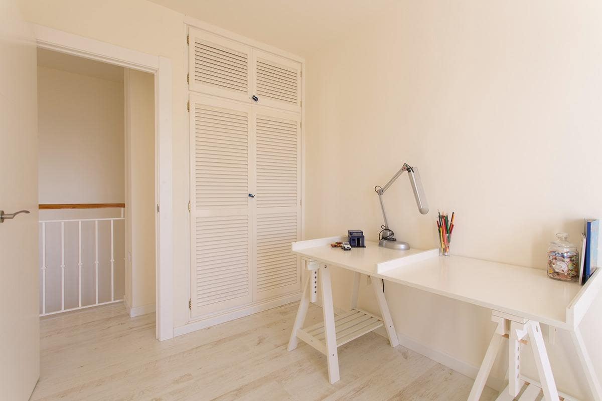 3 soveværelse Rækkehus til salg i Cenes de la Vega med swimmingpool - € 235.000 (Ref: 9031523)