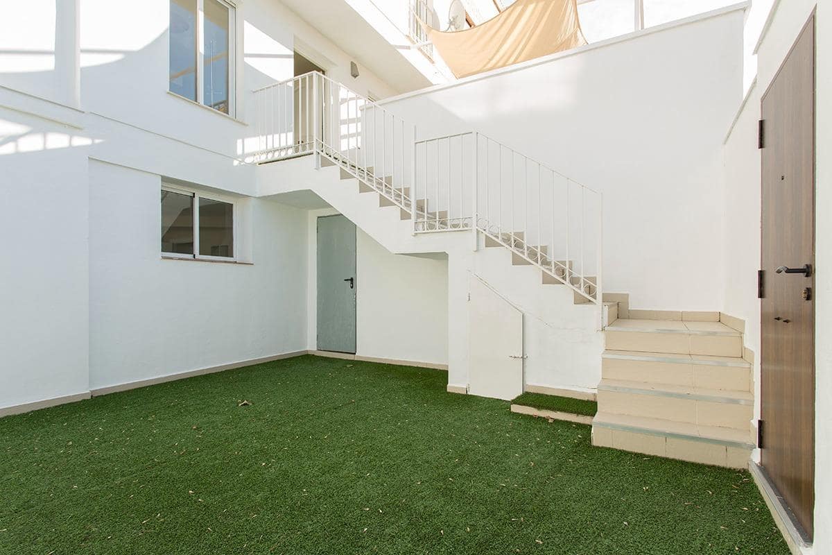 3 soveværelse Rækkehus til salg i Cenes de la Vega med swimmingpool - € 235.000 (Ref: 9031523)