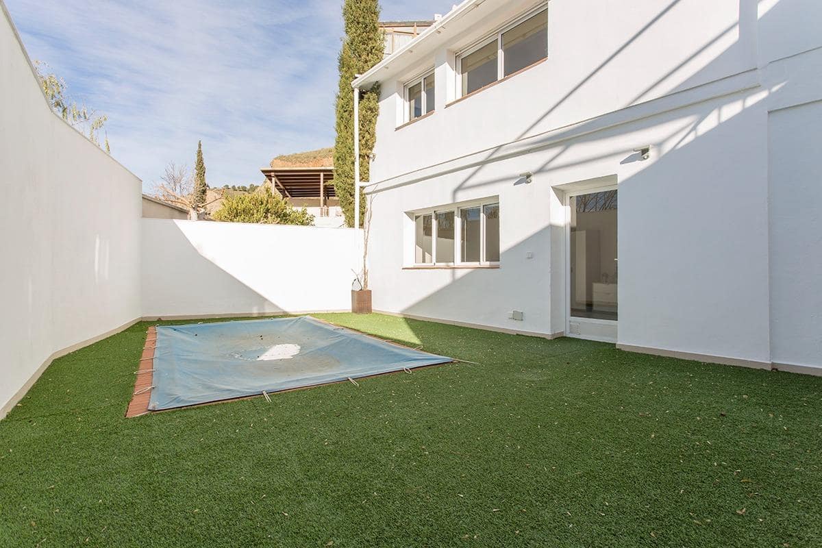 3 soveværelse Rækkehus til salg i Cenes de la Vega med swimmingpool - € 235.000 (Ref: 9031523)