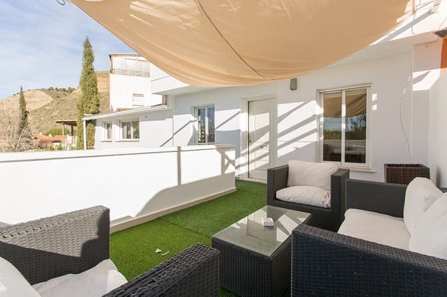 3 soveværelse Rækkehus til salg i Cenes de la Vega med swimmingpool - € 235.000 (Ref: 9031523)