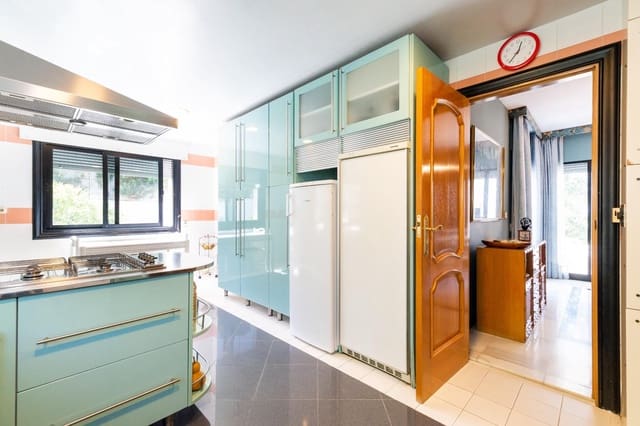 5 soveværelse Villa til salg i Bola de Oro - Serrallo, Granada by med garage - € 890.000 (Ref: 9048796)