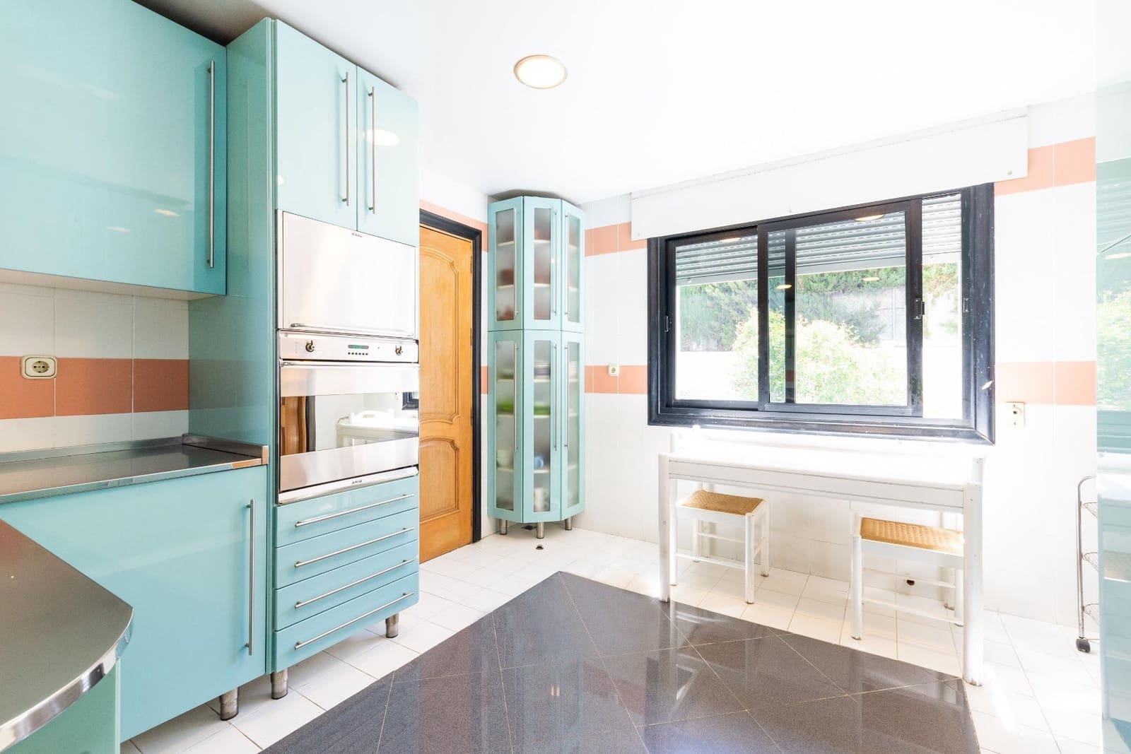 5 soveværelse Villa til salg i Granada by med garage - € 890.000 (Ref: 9048796)