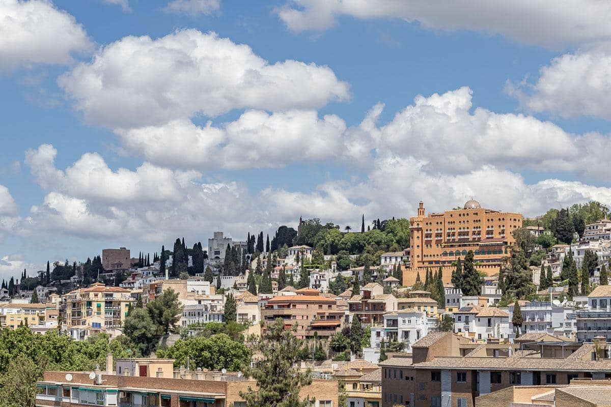 4 soveværelse Villa til salg i Granada by med garage - € 775.000 (Ref: 9048801)