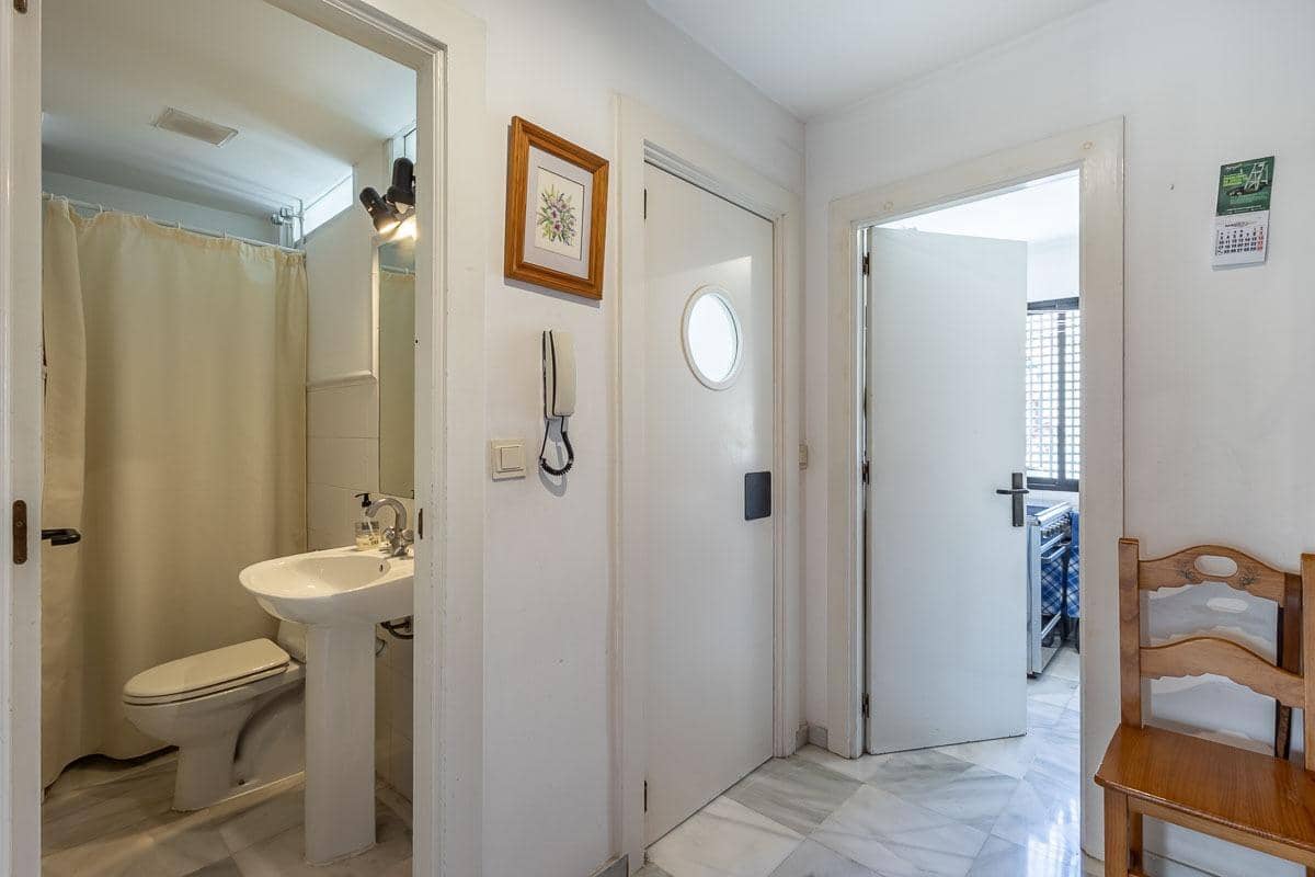 4 soveværelse Villa til salg i Granada by med garage - € 775.000 (Ref: 9048801)