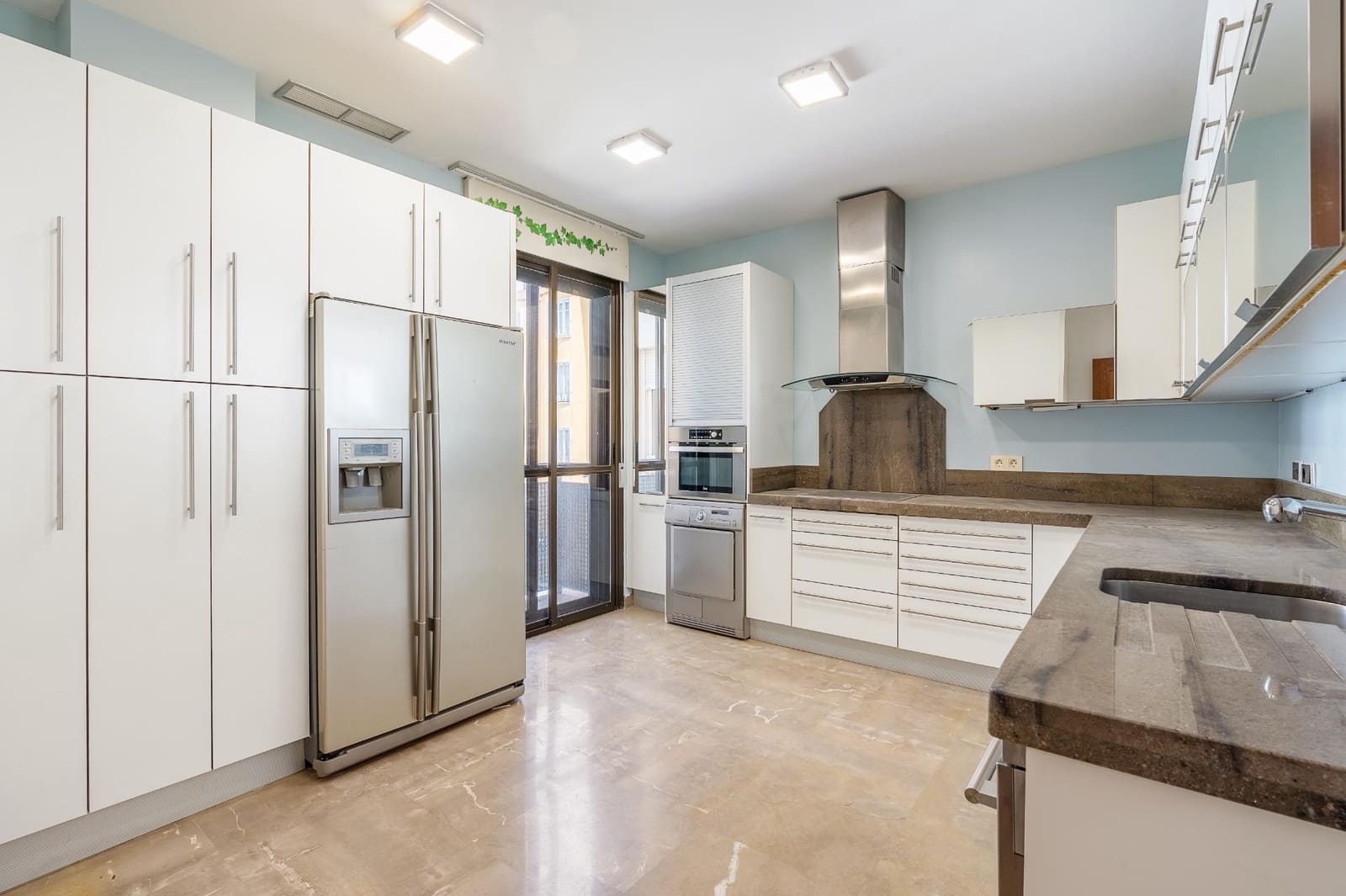 4 makuuhuone Asunto myytävänä paikassa Granada kaupunki - 649 000 € (Ref: 9193821)