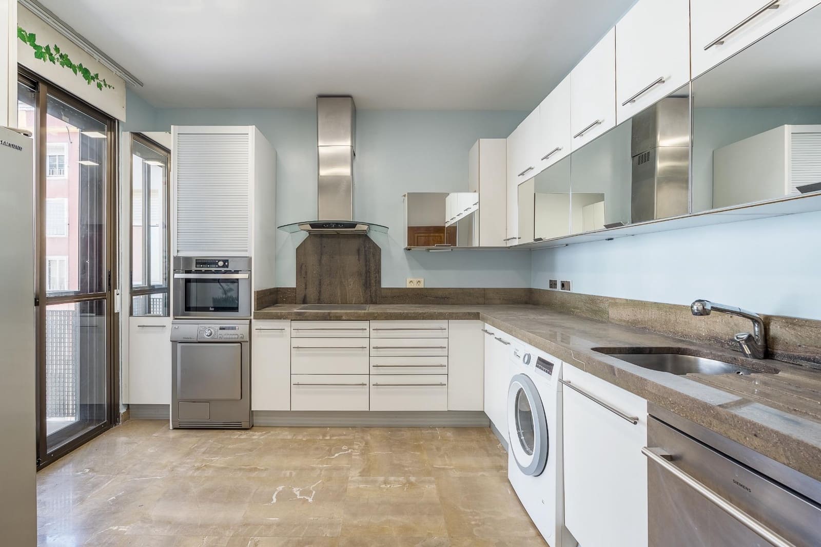 4 makuuhuone Asunto myytävänä paikassa Granada kaupunki - 649 000 € (Ref: 9193821)