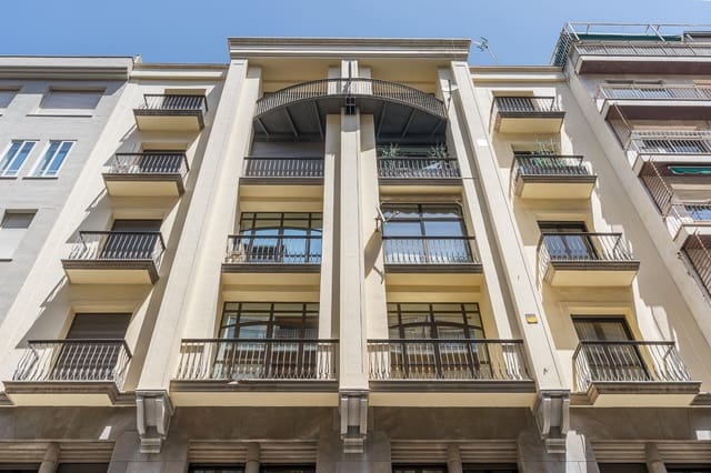 4 soveværelse Lejlighed til salg i Centro, Granada by - € 649.000 (Ref: 9193821)
