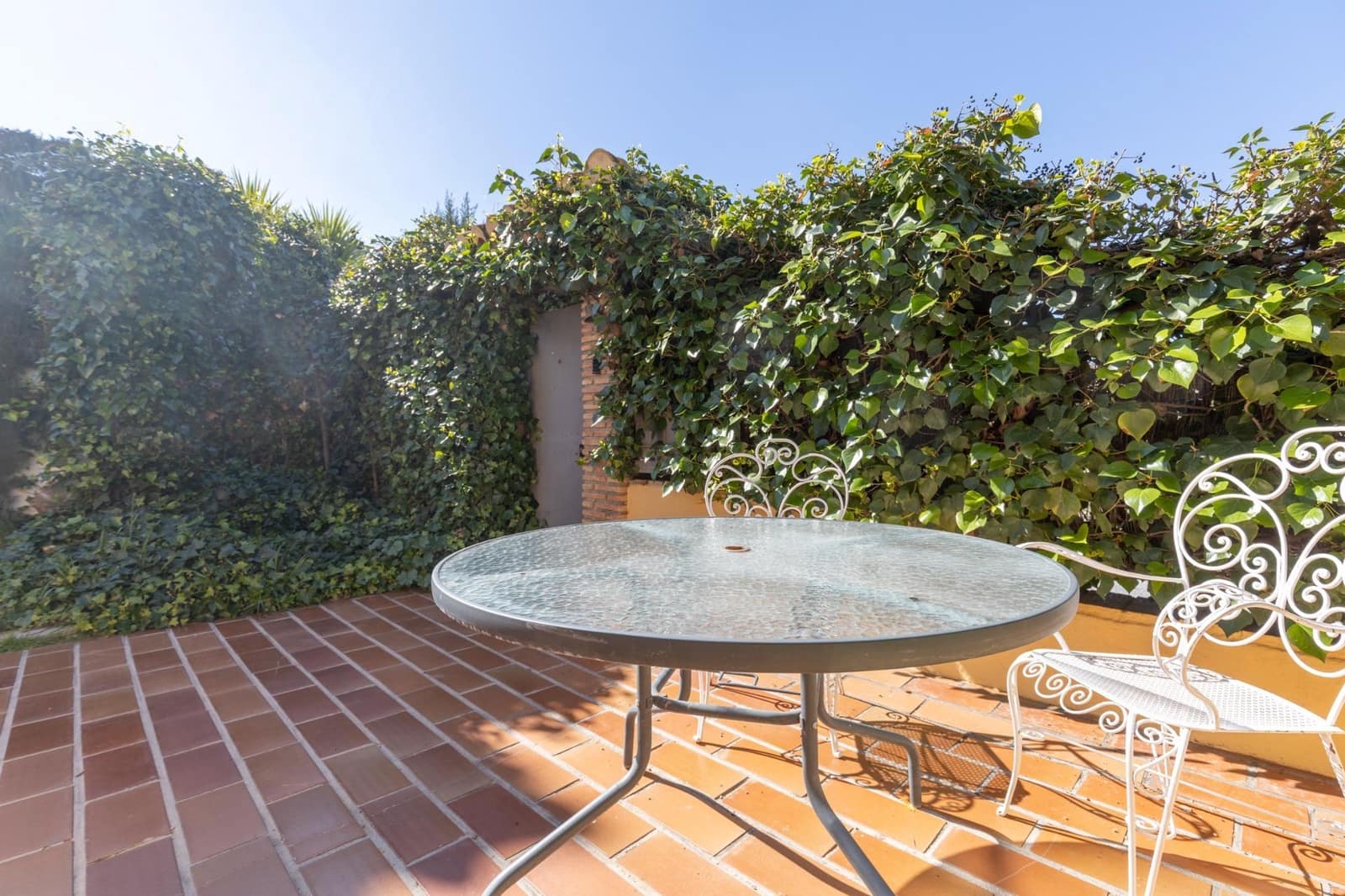 4 sovrum Villa till salu i La Zubia med pool garage - 565 000 € (Ref: 9353637)