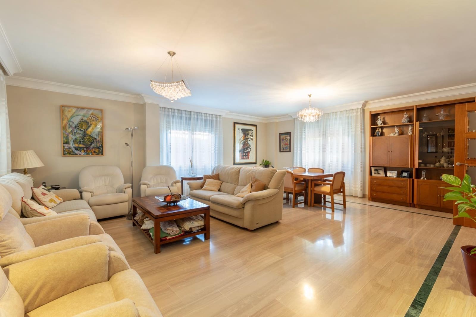 5 bedroom Villa for sale in Ogijares with pool garage - € 630,000 (Ref: 9374109)