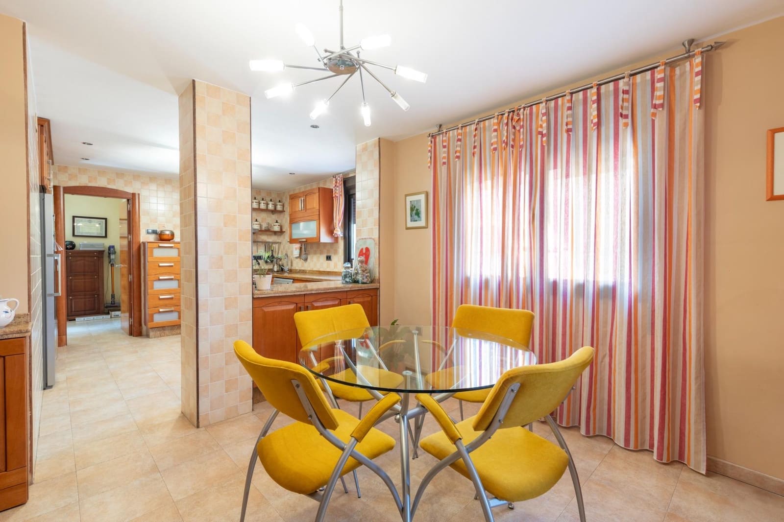 5 bedroom Villa for sale in Ogijares with pool garage - € 630,000 (Ref: 9374109)