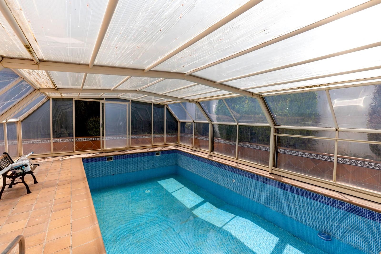 5 bedroom Villa for sale in Ogijares with pool garage - € 630,000 (Ref: 9374109)