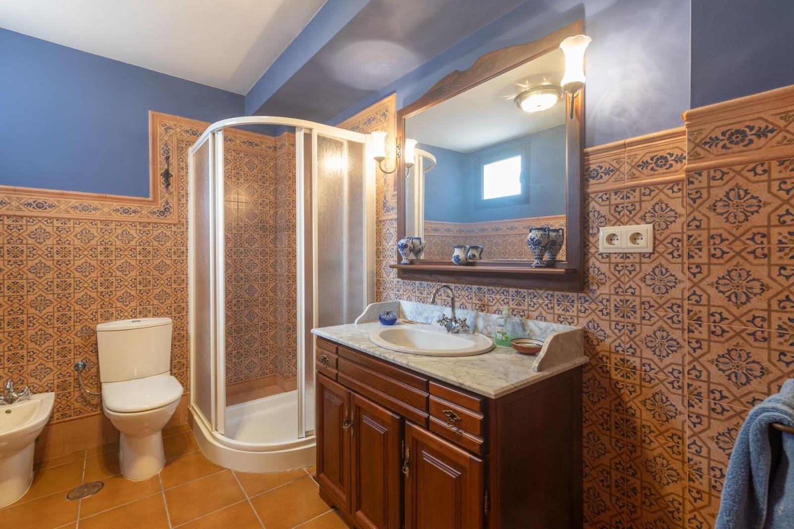 5 bedroom Villa for sale in Ogijares with pool garage - € 630,000 (Ref: 9374109)