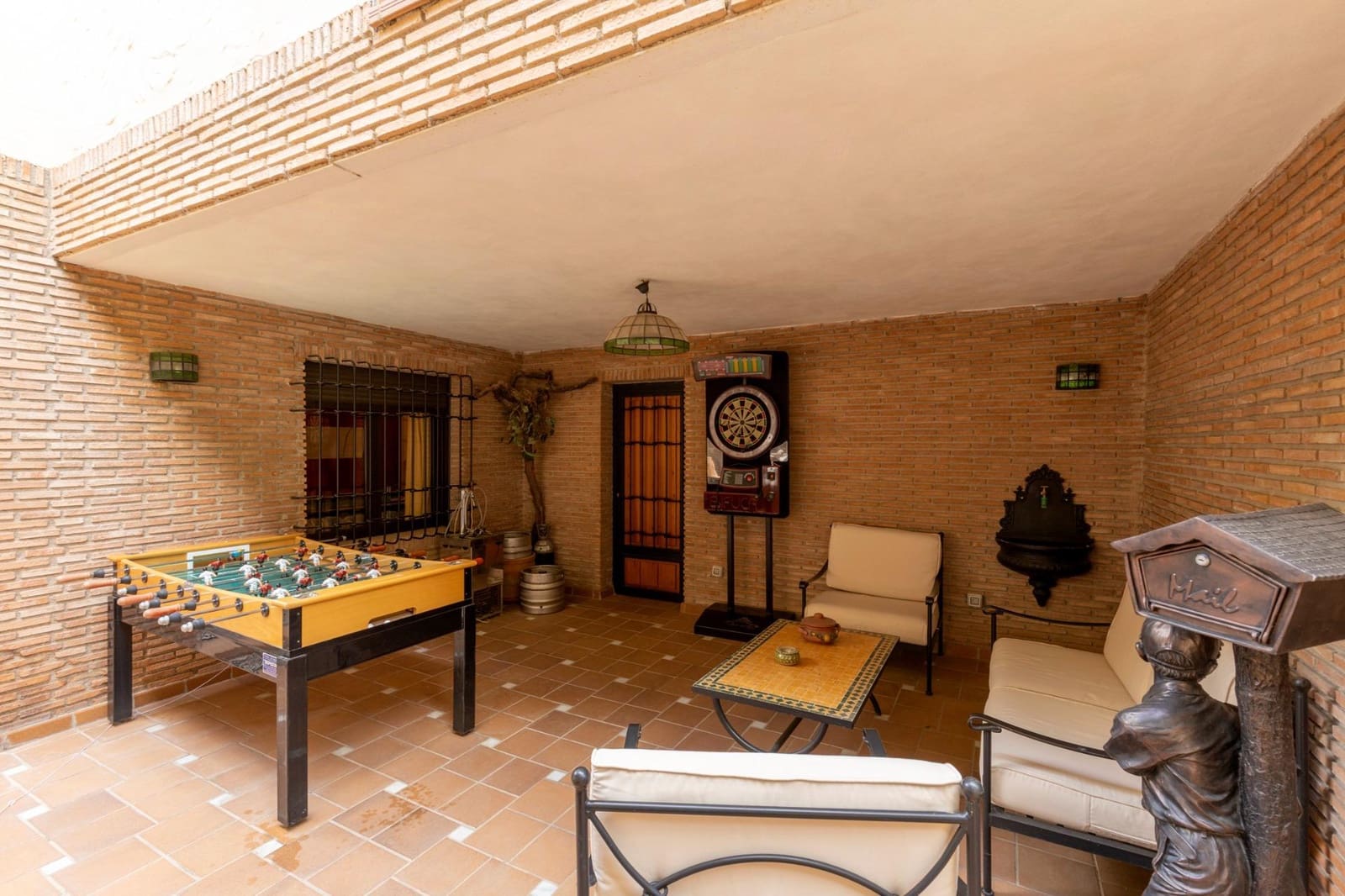5 bedroom Villa for sale in Ogijares with pool garage - € 630,000 (Ref: 9374109)