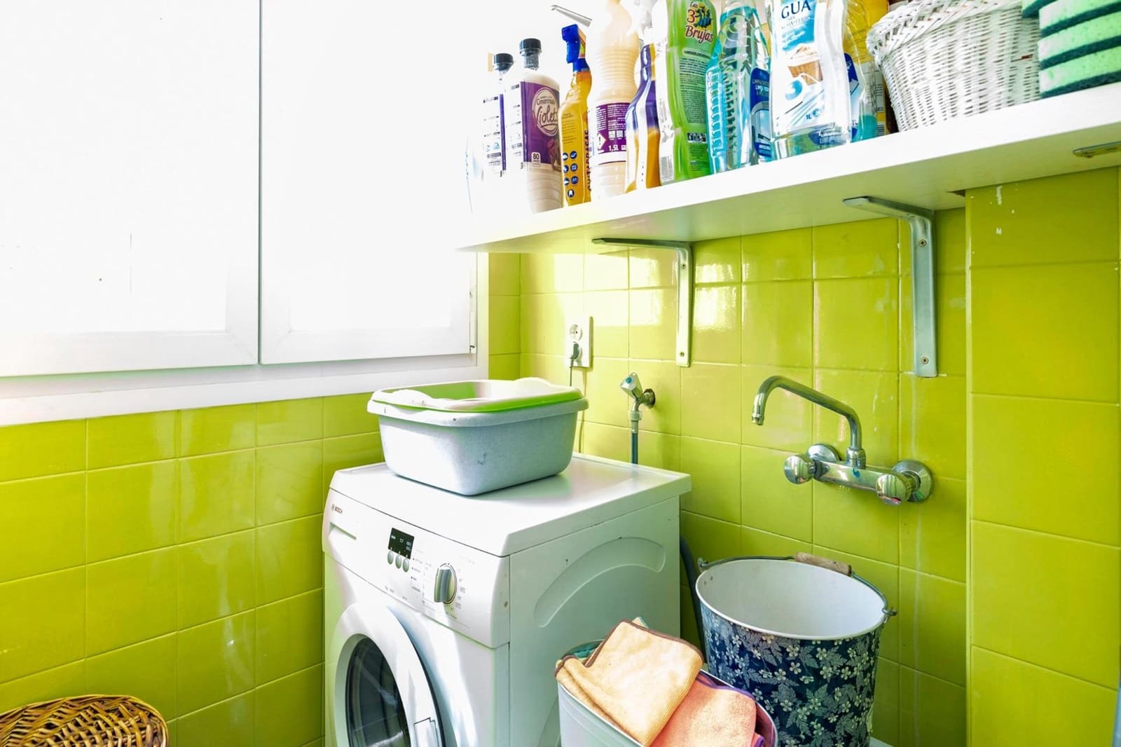 4 makuuhuone Huvila myytävänä paikassa Pinos Genil mukana uima-altaan - 455 000 € (Ref: 9374112)