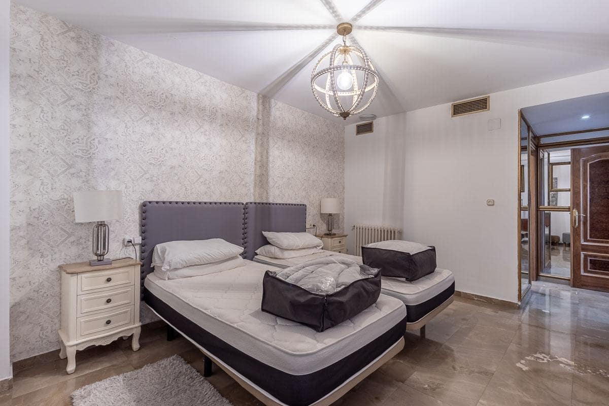 3 makuuhuone Asunto myytävänä paikassa Granada kaupunki - 615 000 € (Ref: 9374113)