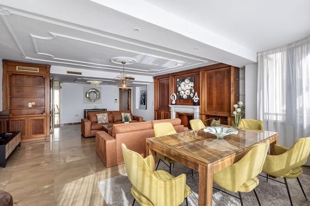 3 sypialnia Mieszkanie na sprzedaż w Centro, Miasto Grenada - 615 000 € (Ref: 9374113)