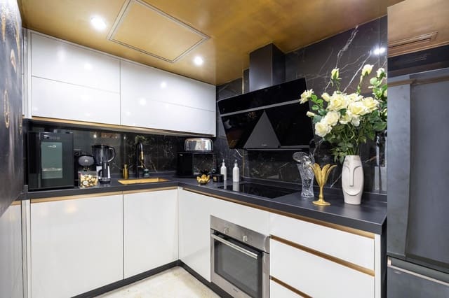 2 makuuhuone Asunto myytävänä paikassa Centro - Sagrario, Granada kaupunki - 420 000 € (Ref: 9374115)