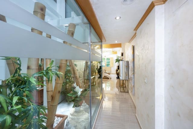 2 makuuhuone Asunto myytävänä paikassa Centro - Sagrario, Granada kaupunki - 420 000 € (Ref: 9374115)