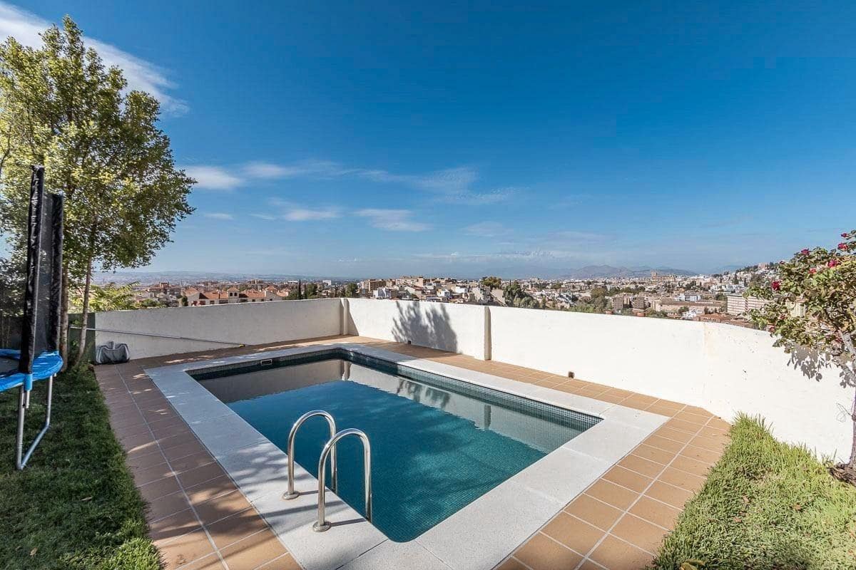 3 slaapkamer Villa te koop in Granada stad met zwembad garage - € 699.000 (Ref: 9374118)