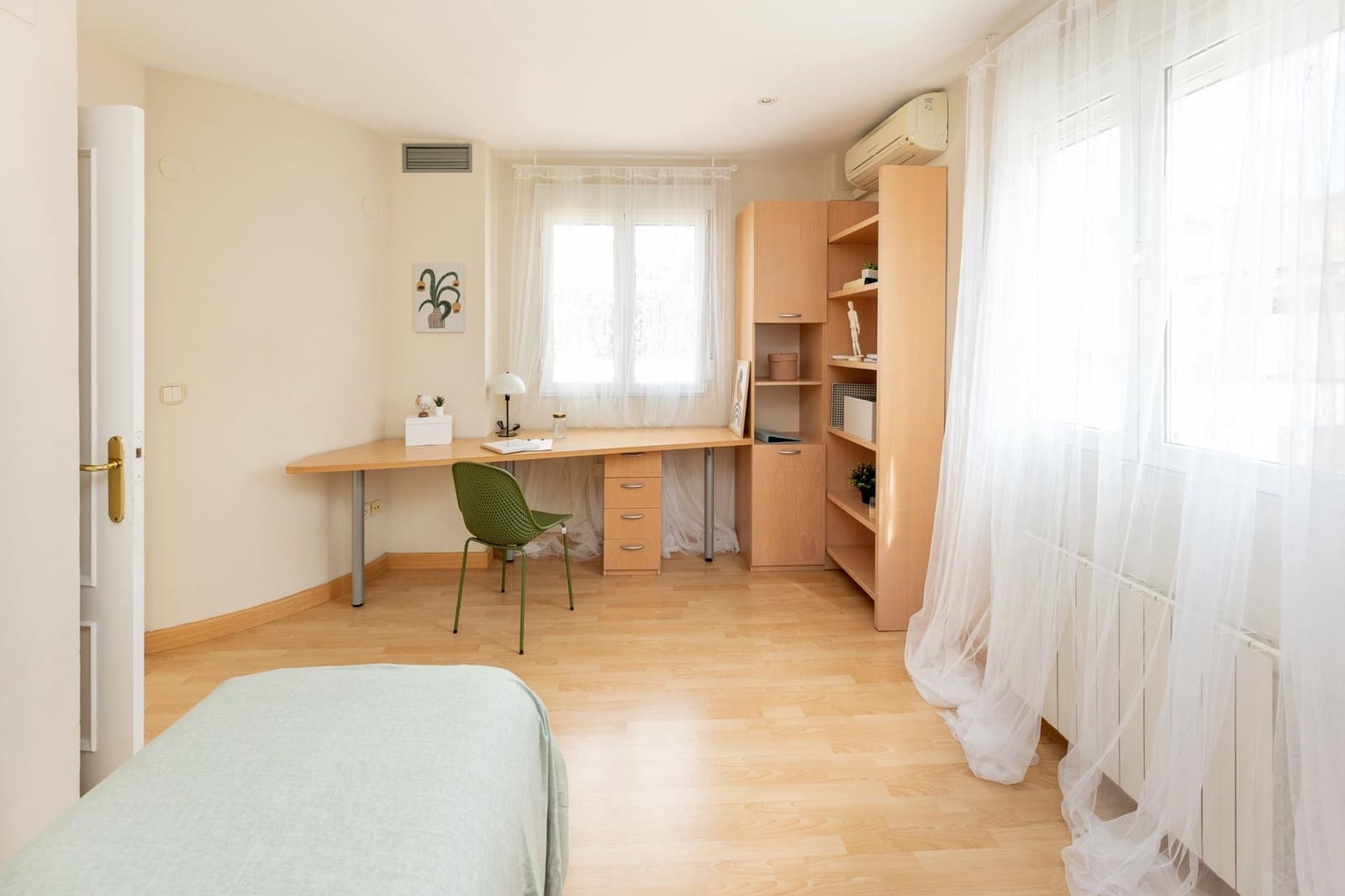 3 slaapkamer Villa te koop in Granada stad met zwembad garage - € 699.000 (Ref: 9374118)