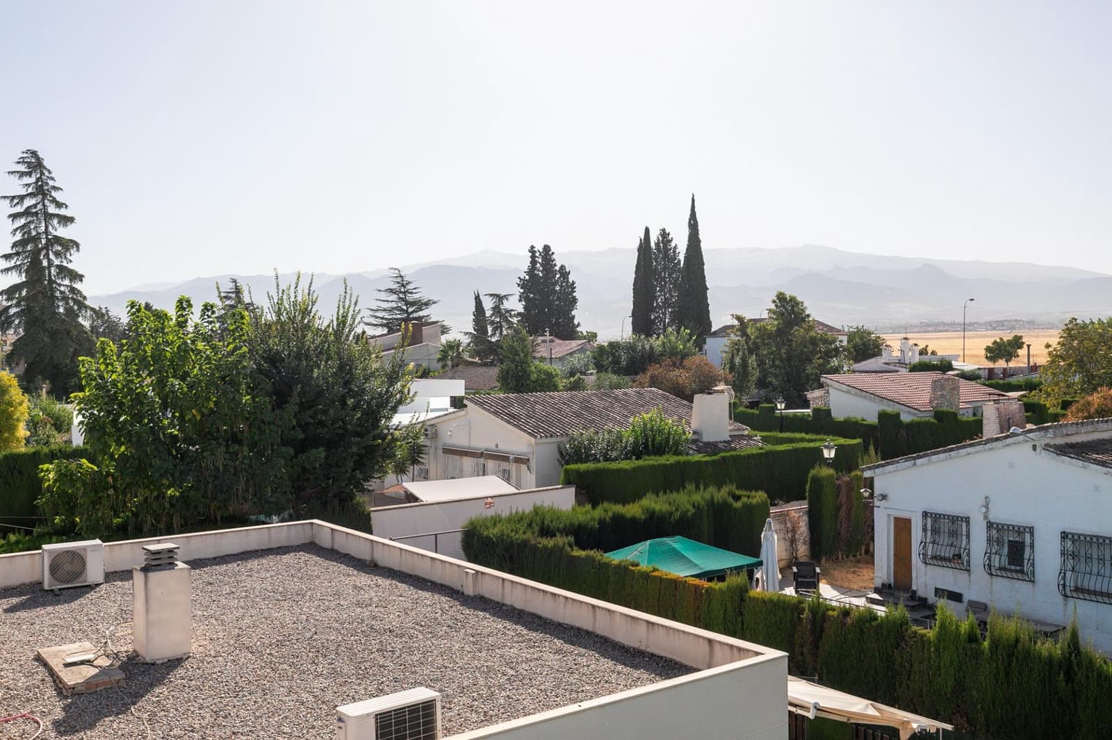 4 soveværelse Villa til salg i Las Gabias med swimmingpool garage - € 439.000 (Ref: 9374119)