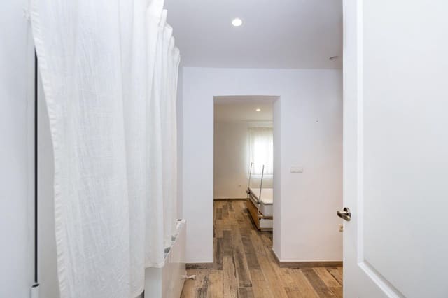 2 soveværelse Rækkehus til salg i Granada by - € 480.000 (Ref: 9374123)