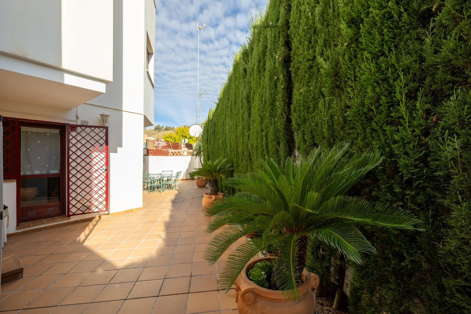 4 sypialnia Willa na sprzedaż w Miasto Grenada z basenem garażem - 450 000 € (Ref: 9374125)