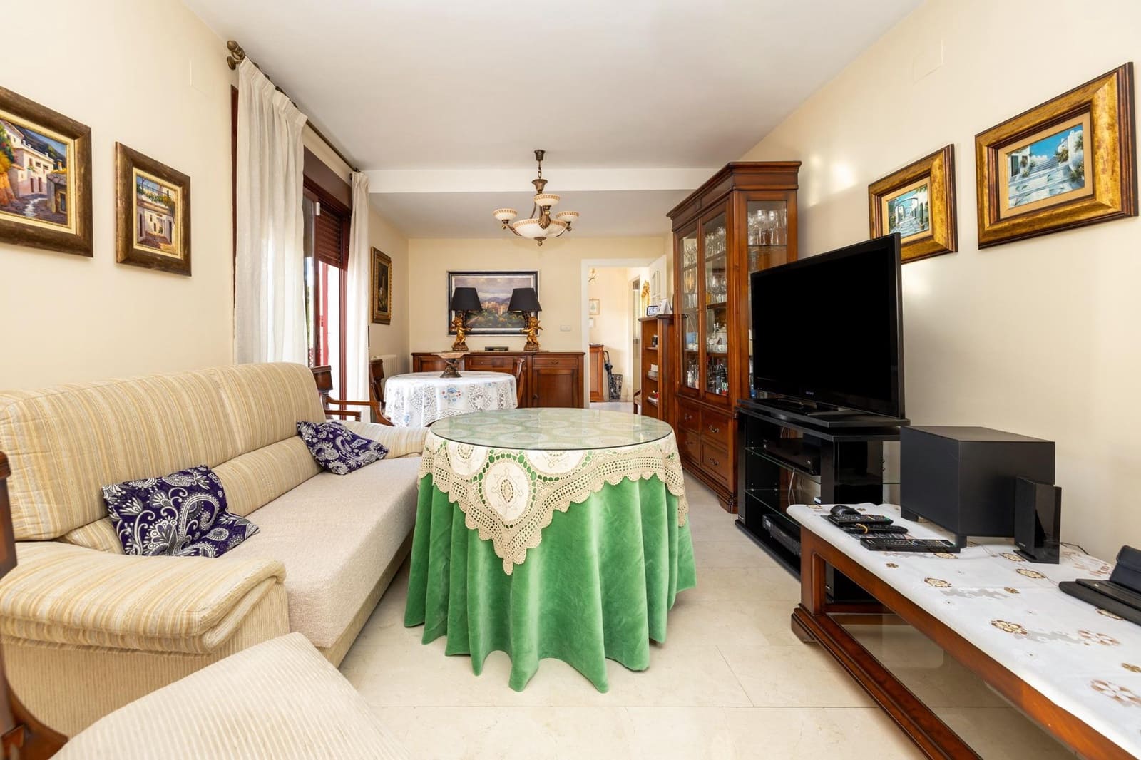 4 sypialnia Willa na sprzedaż w Miasto Grenada z basenem garażem - 450 000 € (Ref: 9374125)