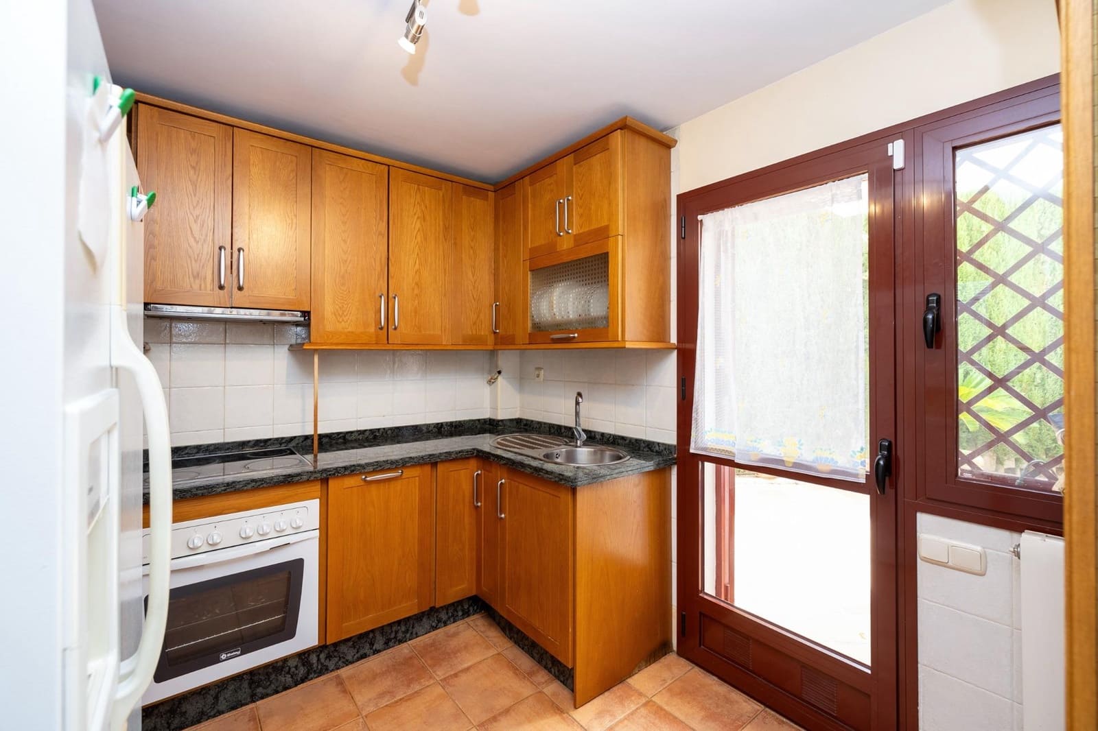 4 sypialnia Willa na sprzedaż w Miasto Grenada z basenem garażem - 450 000 € (Ref: 9374125)