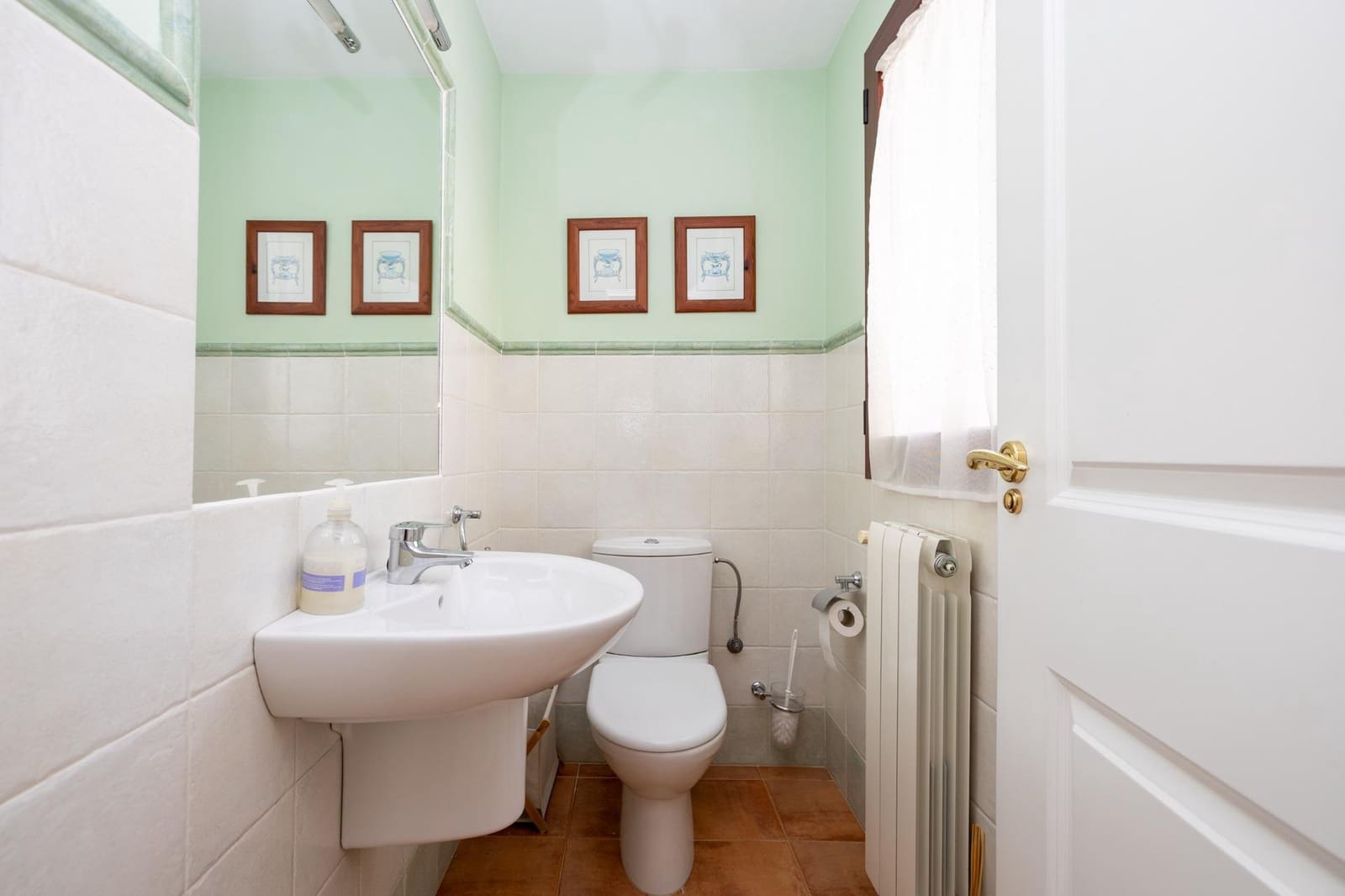 4 sypialnia Willa na sprzedaż w Miasto Grenada z basenem garażem - 450 000 € (Ref: 9374125)