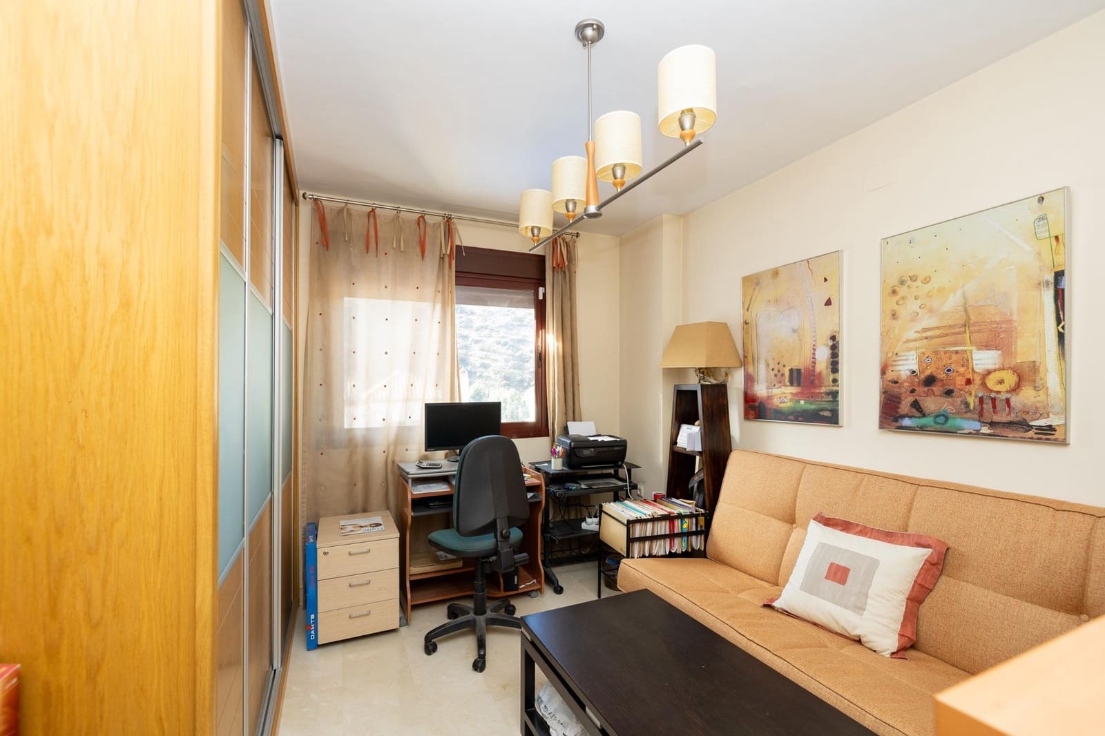 4 sypialnia Willa na sprzedaż w Miasto Grenada z basenem garażem - 450 000 € (Ref: 9374125)