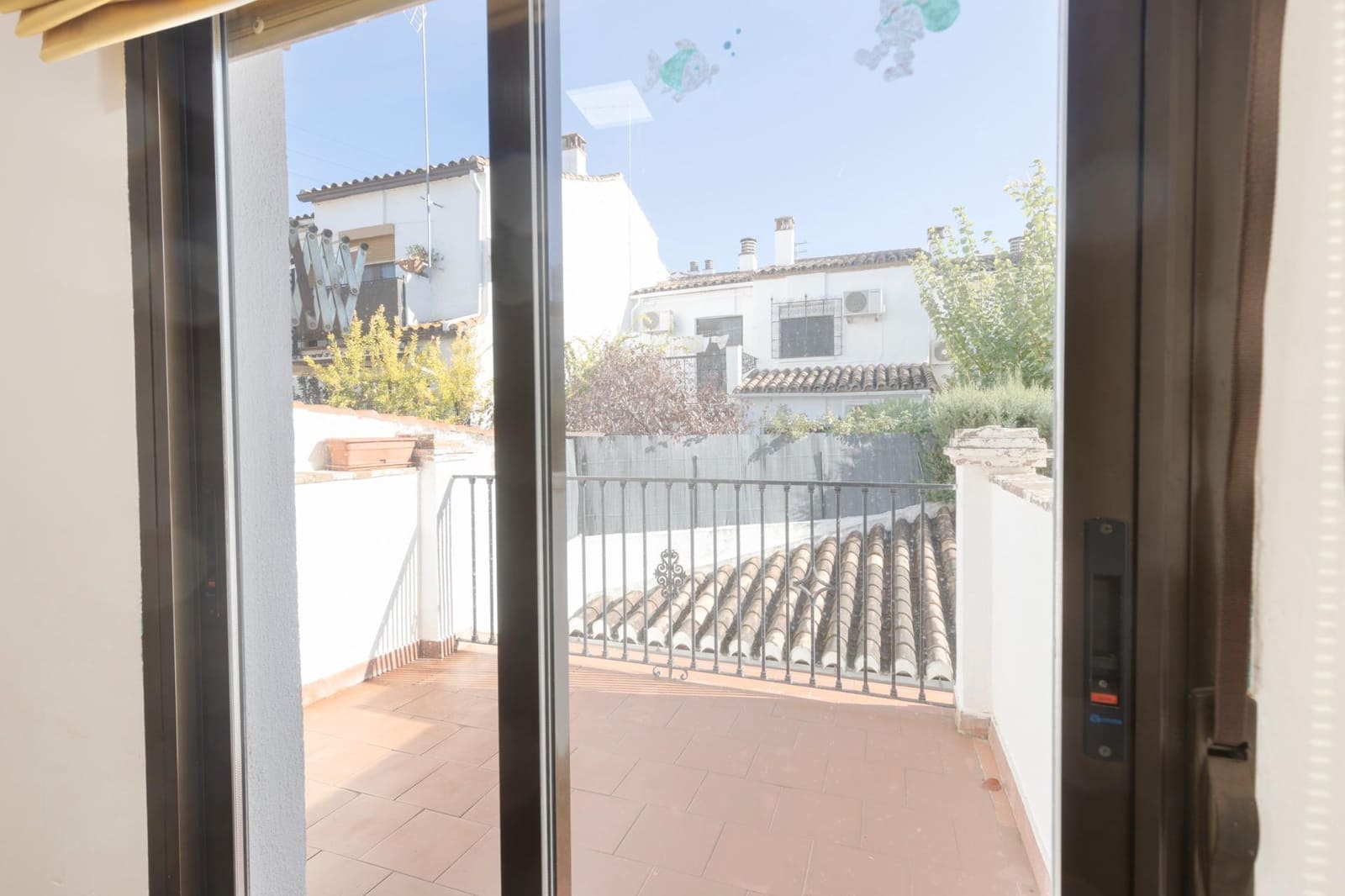 7 slaapkamer Rijtjeshuis te koop in Granada stad met garage - € 470.000 (Ref: 9374127)