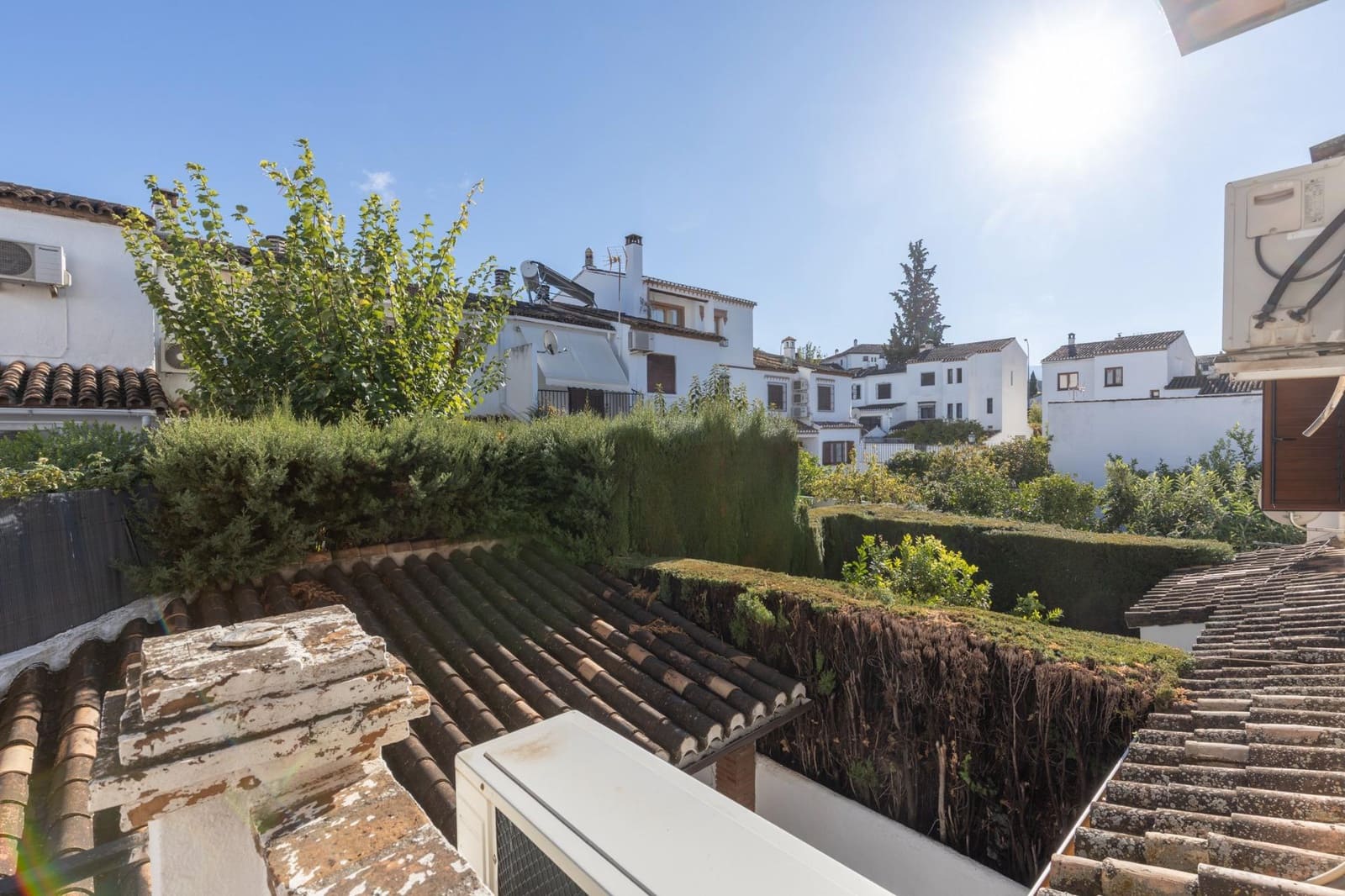 7 slaapkamer Rijtjeshuis te koop in Granada stad met garage - € 470.000 (Ref: 9374127)