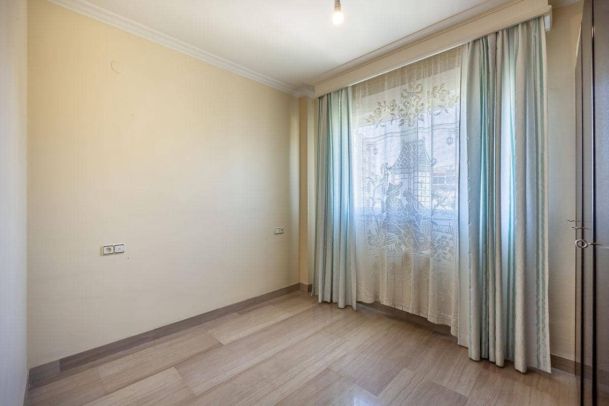 4 sypialnia Willa na sprzedaż w Miasto Grenada z basenem - 697 000 € (Ref: 9374313)