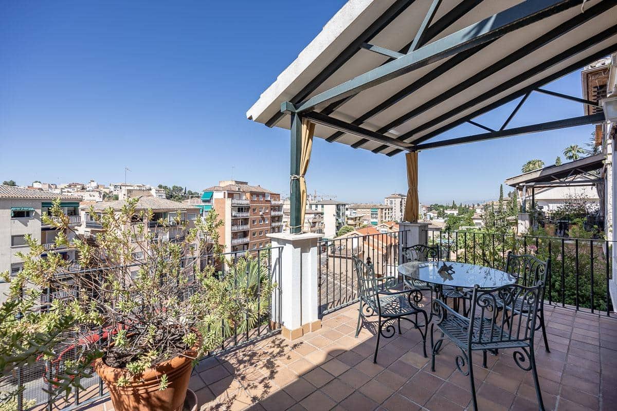 4 sypialnia Willa na sprzedaż w Miasto Grenada z basenem - 697 000 € (Ref: 9374313)