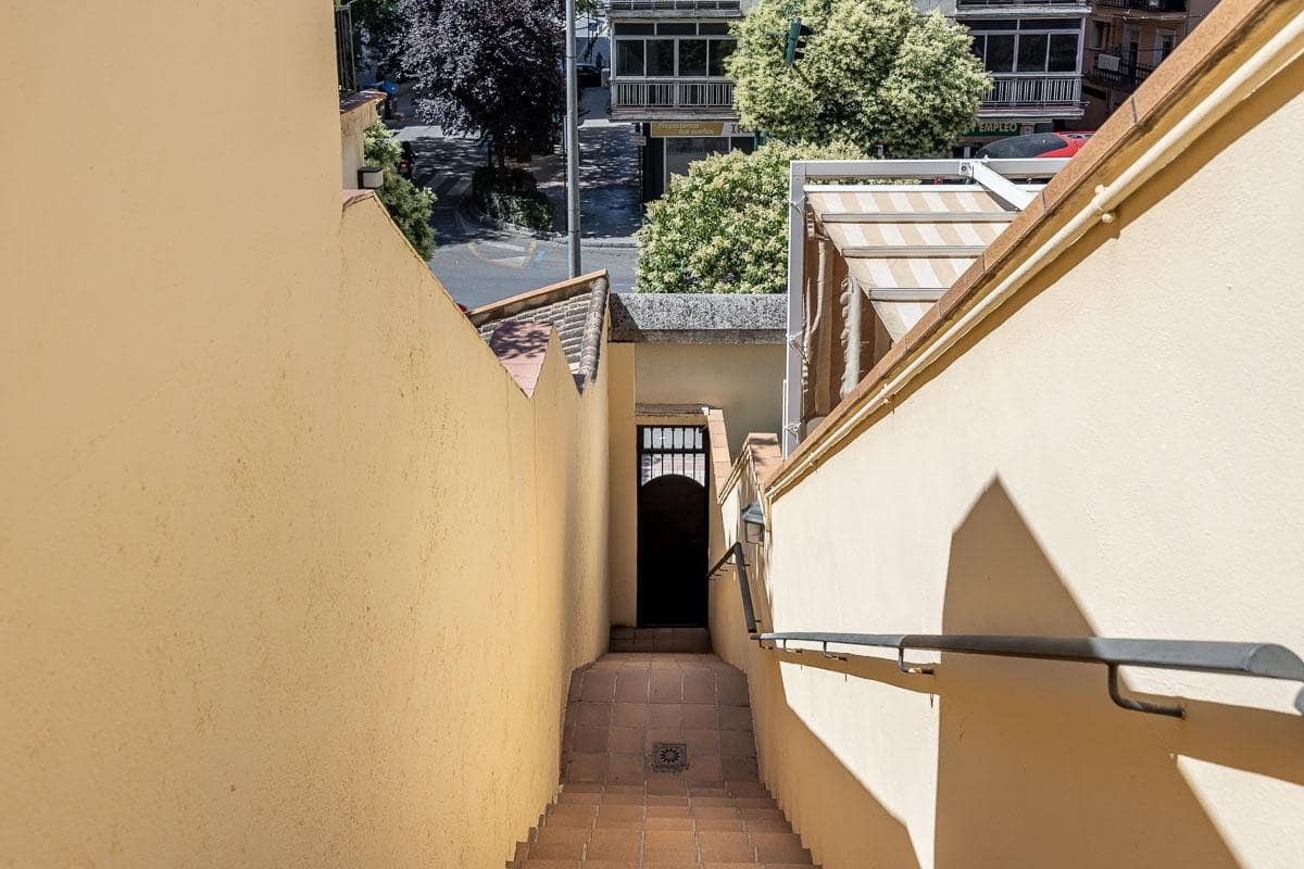 4 sypialnia Willa na sprzedaż w Miasto Grenada z basenem - 697 000 € (Ref: 9374313)