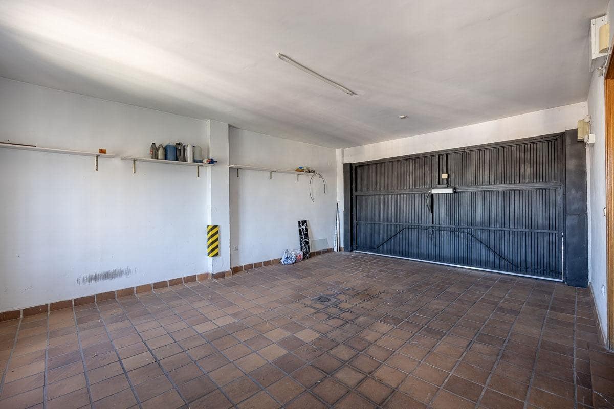 4 sypialnia Willa na sprzedaż w Miasto Grenada z basenem - 697 000 € (Ref: 9374313)