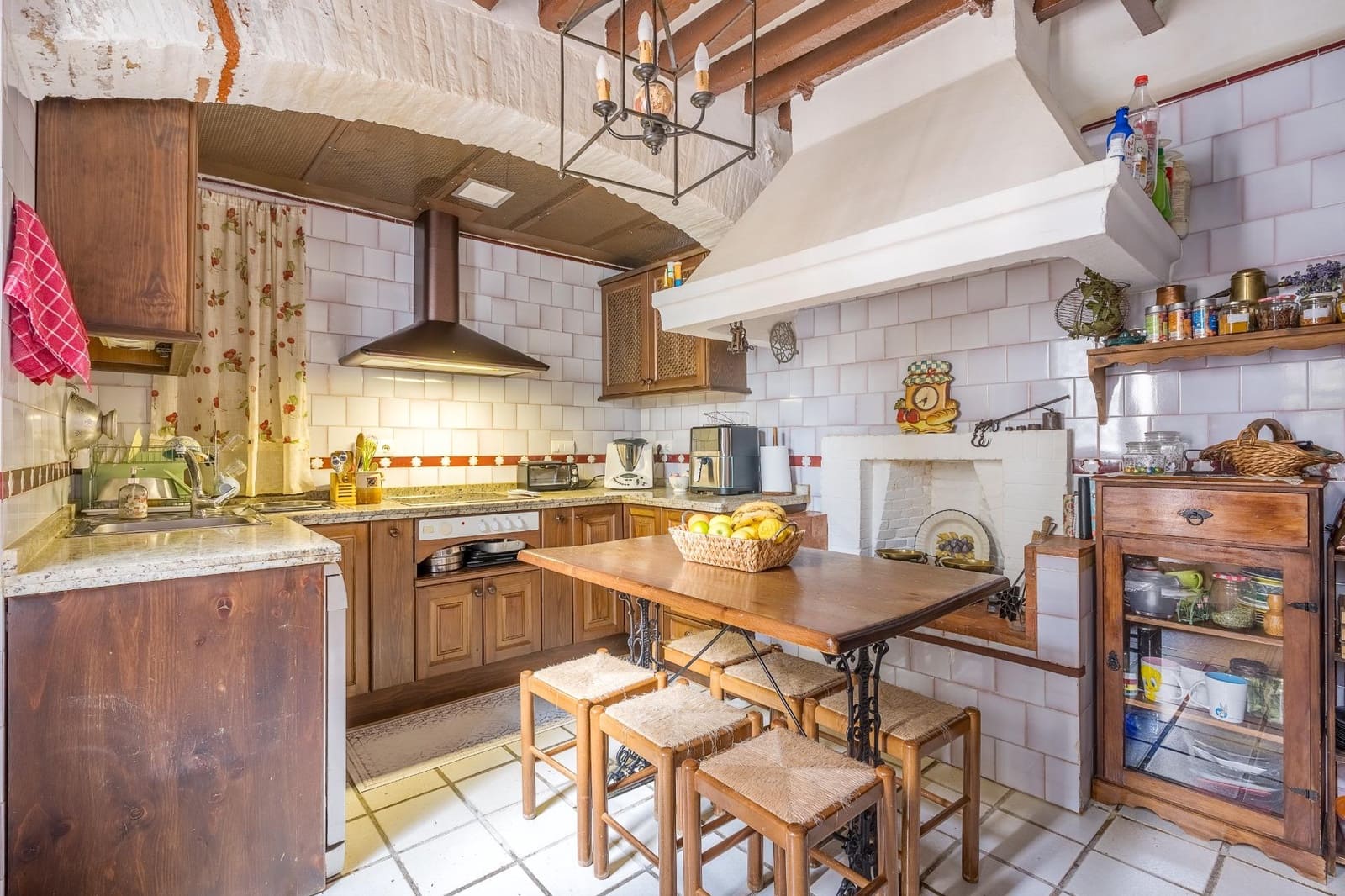 10 sypialnia Willa na sprzedaż w Miasto Grenada z basenem garażem - 1 300 000 € (Ref: 9374314)