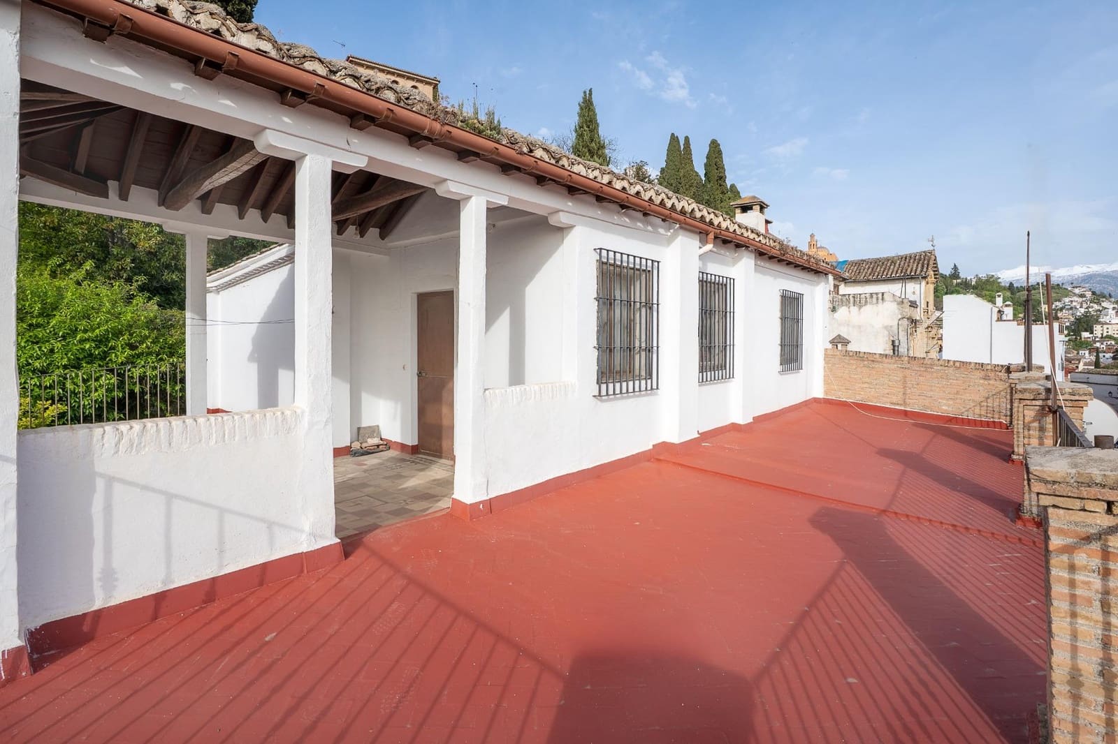 10 sypialnia Willa na sprzedaż w Miasto Grenada z basenem garażem - 1 300 000 € (Ref: 9374314)