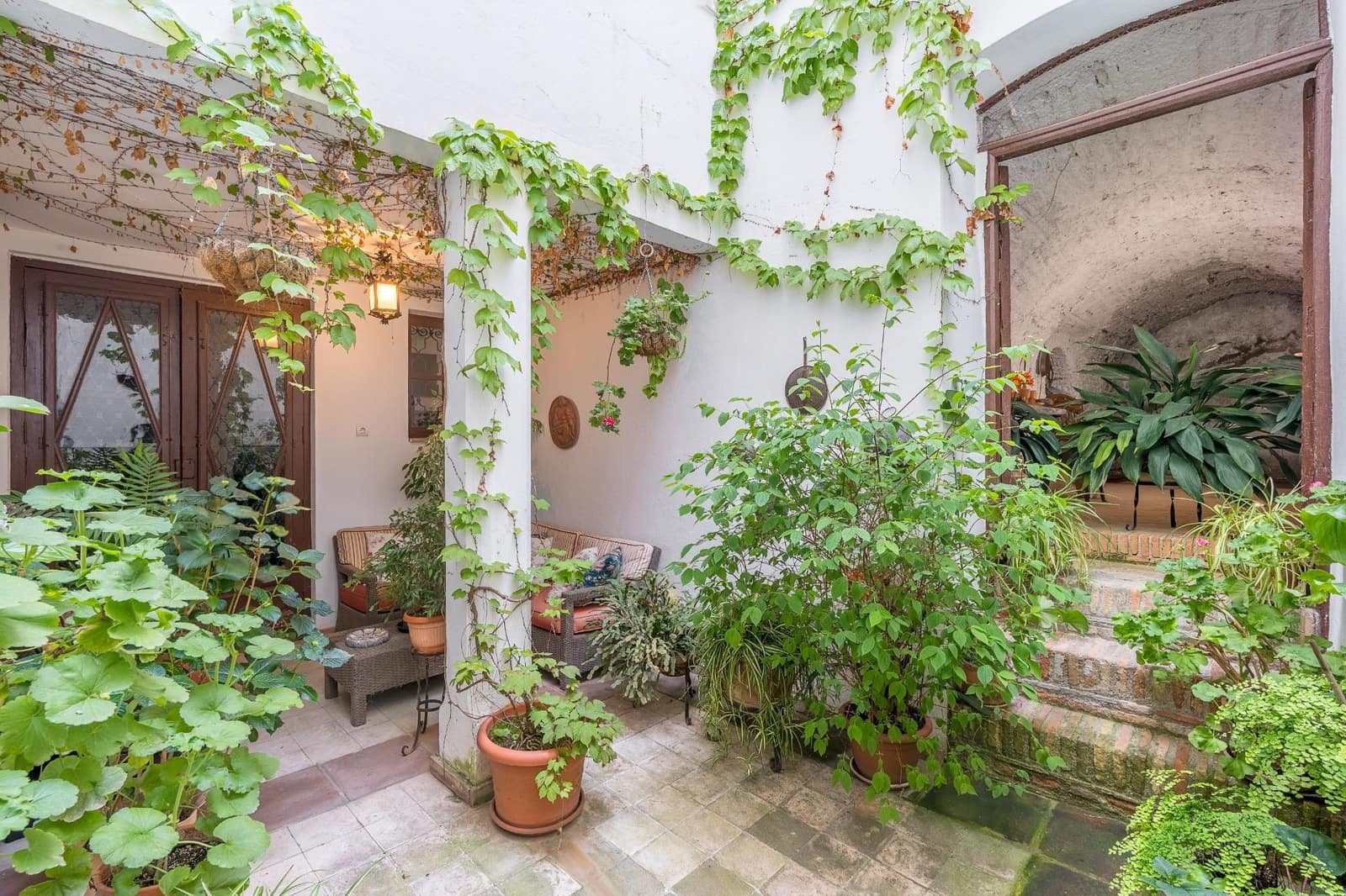 10 sypialnia Willa na sprzedaż w Miasto Grenada z basenem garażem - 1 300 000 € (Ref: 9374314)