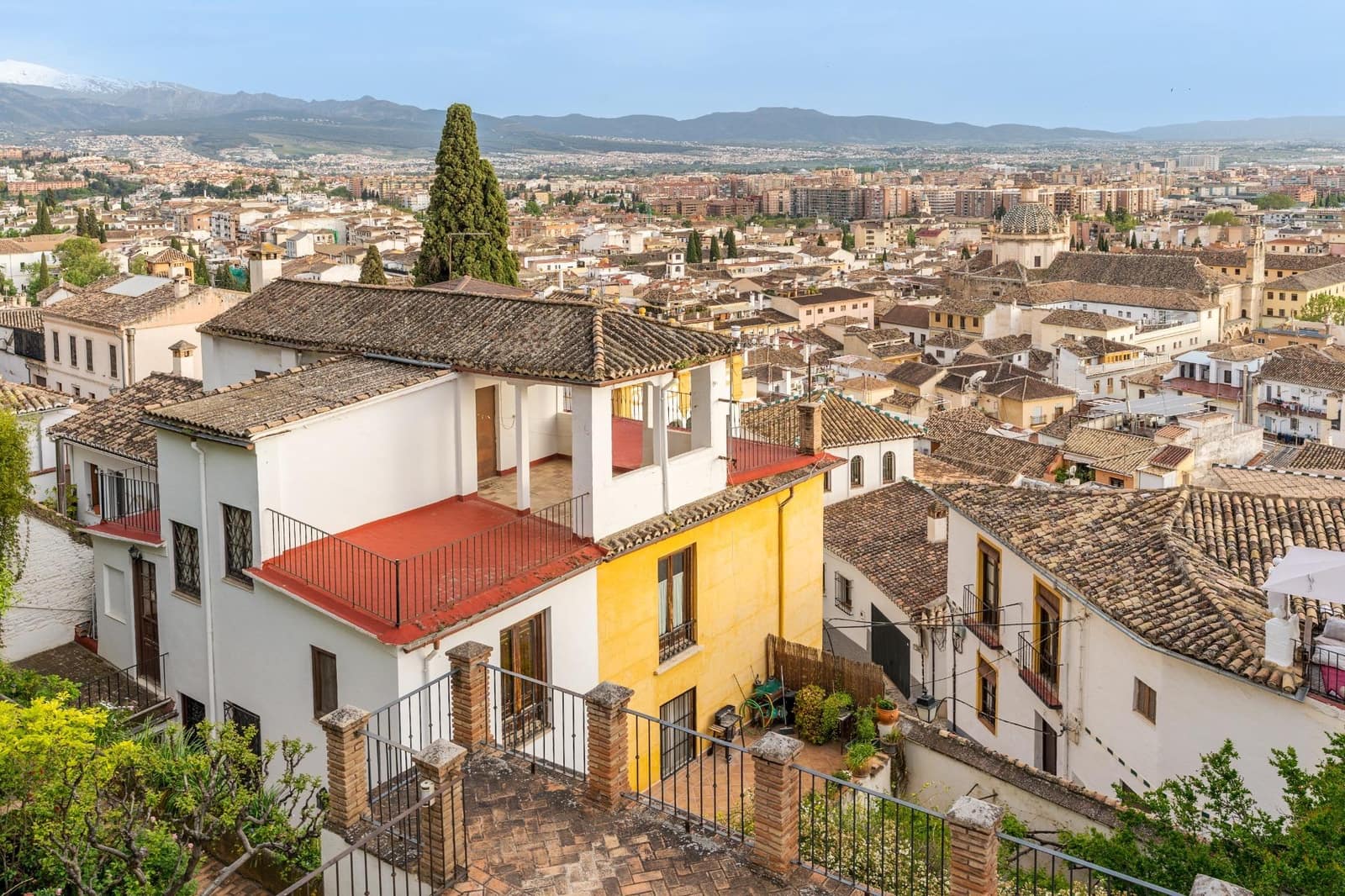 10 sypialnia Willa na sprzedaż w Miasto Grenada z basenem garażem - 1 300 000 € (Ref: 9374314)