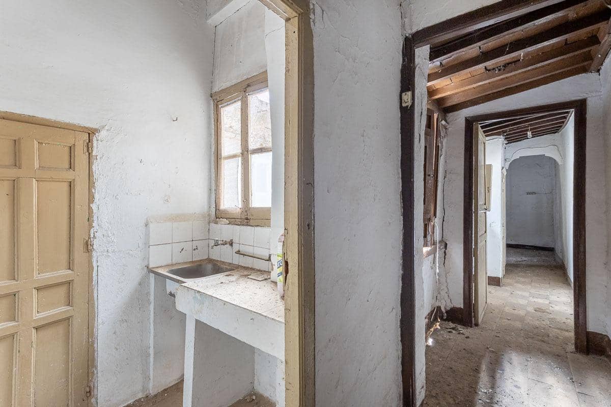 8 slaapkamer Hotel te koop in Granada stad - € 621.000 (Ref: 9374315)