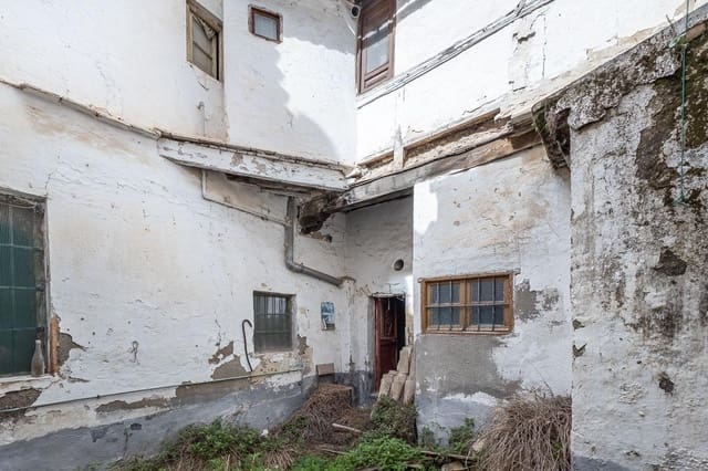 8 bedroom Hotel for sale in Granada city - € 621,000 (Ref: 9374315)